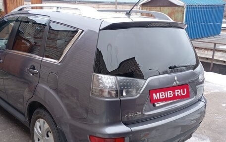 Mitsubishi Outlander III рестайлинг 3, 2010 год, 1 200 000 рублей, 11 фотография