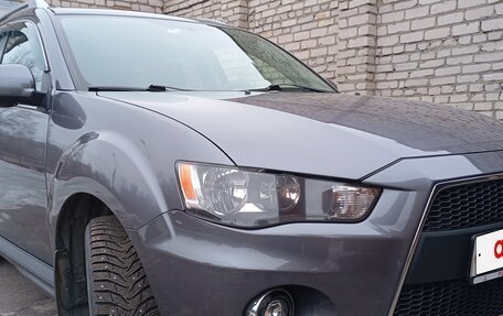 Mitsubishi Outlander III рестайлинг 3, 2010 год, 1 200 000 рублей, 24 фотография