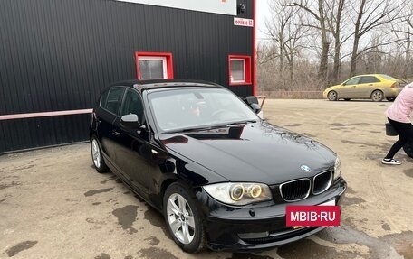 BMW 1 серия, 2011 год, 1 000 000 рублей, 3 фотография