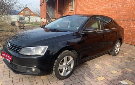 Volkswagen Jetta VI, 2012 год, 1 100 000 рублей, 3 фотография