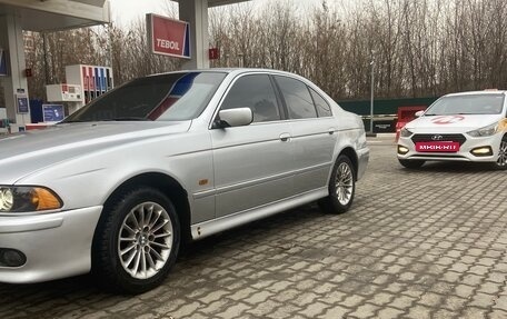 BMW 5 серия, 2003 год, 850 000 рублей, 8 фотография