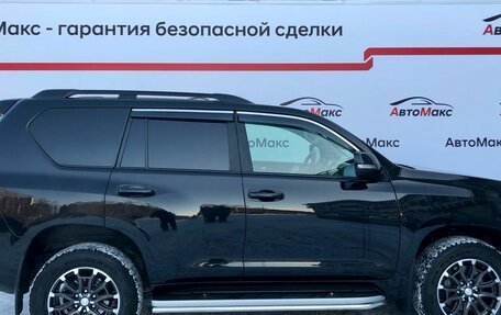 Toyota Land Cruiser Prado 150 рестайлинг 2, 2016 год, 4 156 000 рублей, 5 фотография