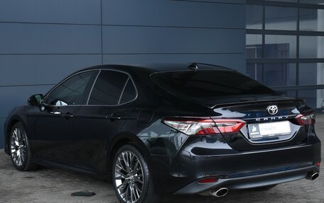 Toyota Camry, 2019 год, 2 899 000 рублей, 4 фотография