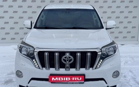 Toyota Land Cruiser Prado 150 рестайлинг 2, 2013 год, 3 200 000 рублей, 2 фотография