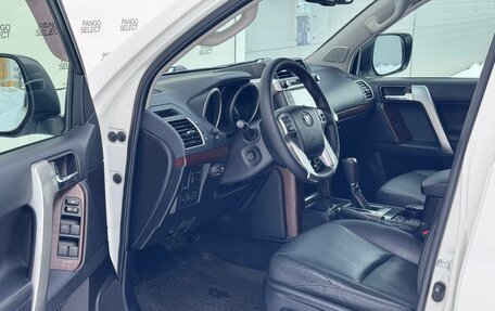 Toyota Land Cruiser Prado 150 рестайлинг 2, 2013 год, 3 200 000 рублей, 17 фотография