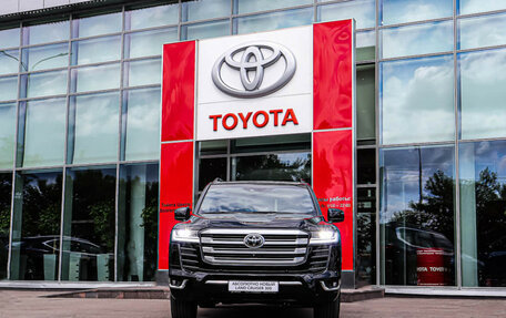 Toyota Land Cruiser, 2024 год, 17 490 000 рублей, 4 фотография