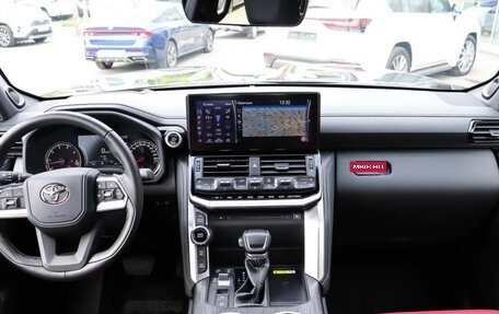 Toyota Land Cruiser, 2024 год, 17 490 000 рублей, 14 фотография