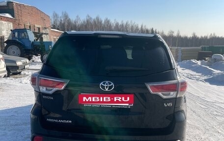 Toyota Highlander III, 2015 год, 3 000 000 рублей, 6 фотография