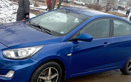 Hyundai Solaris II рестайлинг, 2012 год, 695 000 рублей, 6 фотография