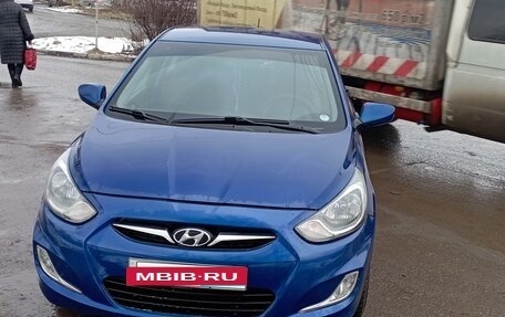 Hyundai Solaris II рестайлинг, 2012 год, 695 000 рублей, 12 фотография