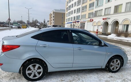 Hyundai Solaris II рестайлинг, 2011 год, 779 000 рублей, 8 фотография