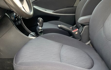 Hyundai Solaris II рестайлинг, 2011 год, 779 000 рублей, 22 фотография