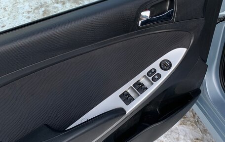 Hyundai Solaris II рестайлинг, 2011 год, 779 000 рублей, 23 фотография