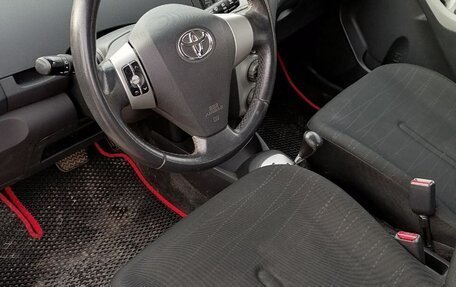 Toyota Yaris III рестайлинг, 2008 год, 550 000 рублей, 4 фотография