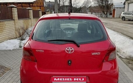 Toyota Yaris III рестайлинг, 2008 год, 550 000 рублей, 8 фотография