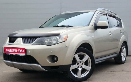 Mitsubishi Outlander III рестайлинг 3, 2008 год, 1 025 000 рублей, 1 фотография