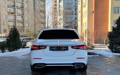 Mercedes-Benz E-Класс, 2022 год, 4 820 000 рублей, 4 фотография