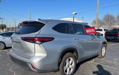 Toyota Highlander, 2023 год, 5 568 000 рублей, 5 фотография