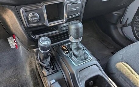 Jeep Wrangler, 2021 год, 4 440 627 рублей, 30 фотография