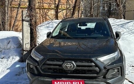 Toyota RAV4, 2023 год, 3 650 000 рублей, 3 фотография