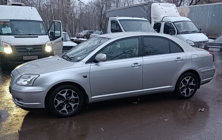 Toyota Avensis III рестайлинг, 2004 год, 595 000 рублей, 5 фотография