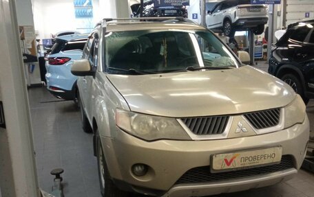 Mitsubishi Outlander III рестайлинг 3, 2008 год, 880 000 рублей, 2 фотография