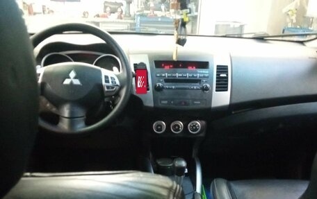Mitsubishi Outlander III рестайлинг 3, 2008 год, 880 000 рублей, 5 фотография