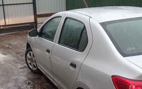 Renault Logan II, 2015 год, 500 000 рублей, 1 фотография