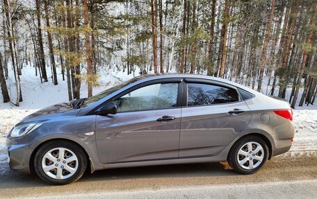 Hyundai Solaris II рестайлинг, 2013 год, 800 000 рублей, 2 фотография