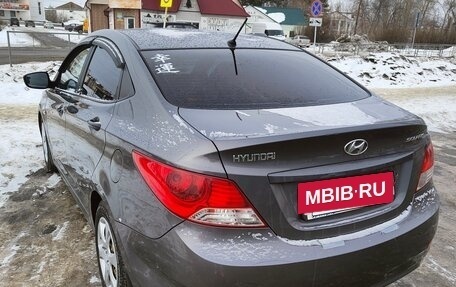 Hyundai Solaris II рестайлинг, 2013 год, 800 000 рублей, 5 фотография