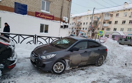 Hyundai Solaris II рестайлинг, 2013 год, 800 000 рублей, 18 фотография