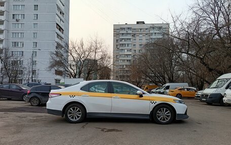 Toyota Camry, 2021 год, 2 195 000 рублей, 3 фотография