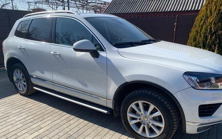 Volkswagen Touareg III, 2015 год, 3 400 000 рублей, 2 фотография