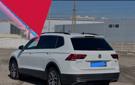 Volkswagen Tiguan II, 2019 год, 2 980 000 рублей, 3 фотография