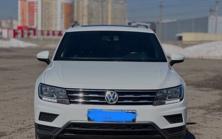 Volkswagen Tiguan II, 2019 год, 2 980 000 рублей, 16 фотография