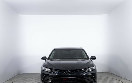 Toyota Camry, 2022 год, 3 590 000 рублей, 2 фотография