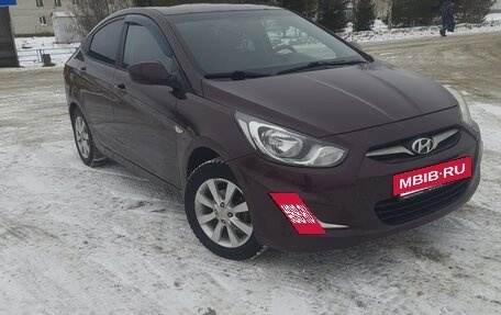 Hyundai Solaris II рестайлинг, 2011 год, 549 000 рублей, 2 фотография