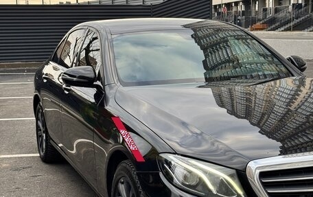 Mercedes-Benz E-Класс, 2017 год, 2 250 000 рублей, 4 фотография