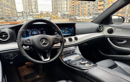 Mercedes-Benz E-Класс, 2017 год, 2 250 000 рублей, 19 фотография
