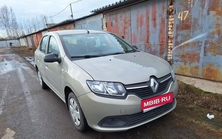 Renault Logan II, 2015 год, 870 000 рублей, 2 фотография