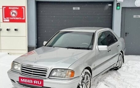 Mercedes-Benz C-Класс, 1998 год, 325 000 рублей, 2 фотография