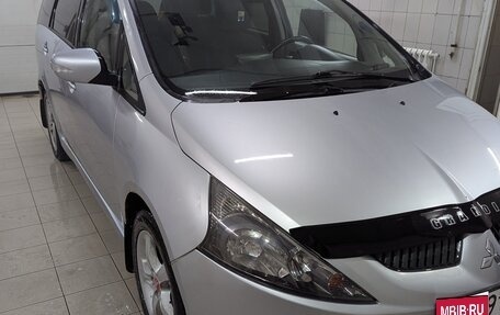 Mitsubishi Grandis, 2006 год, 750 000 рублей, 6 фотография