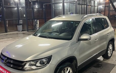 Volkswagen Tiguan I, 2012 год, 1 800 000 рублей, 3 фотография