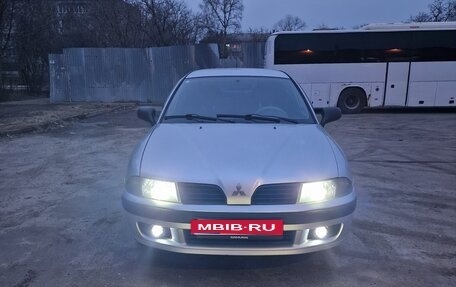 Mitsubishi Carisma I, 2003 год, 500 000 рублей, 1 фотография