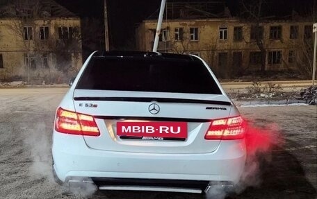 Mercedes-Benz E-Класс, 2011 год, 1 900 000 рублей, 20 фотография