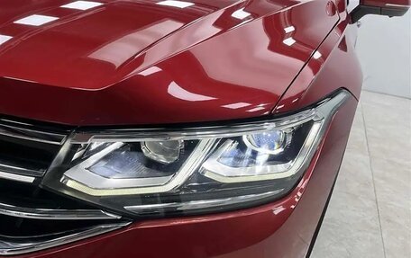 Volkswagen Tiguan II, 2021 год, 3 390 000 рублей, 3 фотография