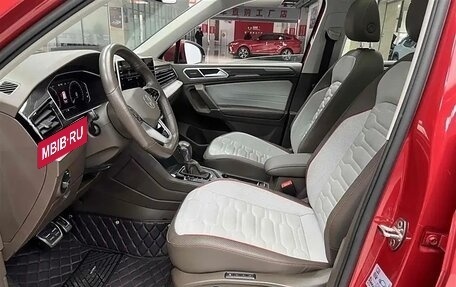 Volkswagen Tiguan II, 2021 год, 3 390 000 рублей, 10 фотография