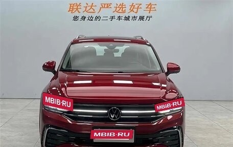 Volkswagen Tiguan II, 2021 год, 3 390 000 рублей, 2 фотография