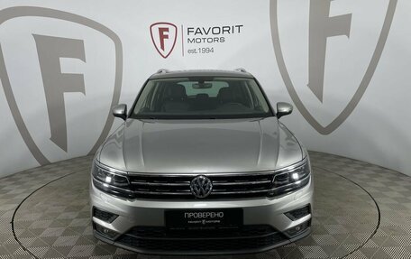 Volkswagen Tiguan II, 2018 год, 2 890 000 рублей, 2 фотография