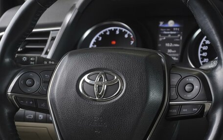 Toyota Camry, 2018 год, 2 699 000 рублей, 20 фотография